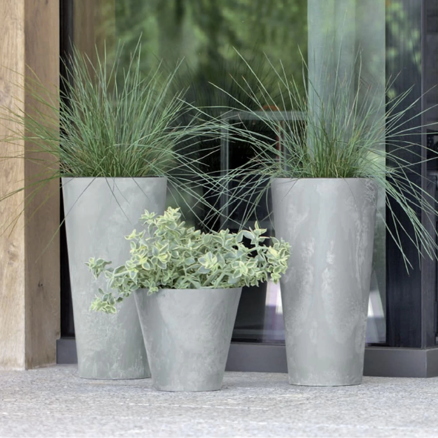 Prosperplast Maceta CUBE SLIM BETON EFFECT 25LCon Depósito 355x355x440 Antracita 7 Prosperplast Maceta CUBE SLIM BETON EFFECT 25LCon Depósito 355x355x440 Antracita - Imagen 5